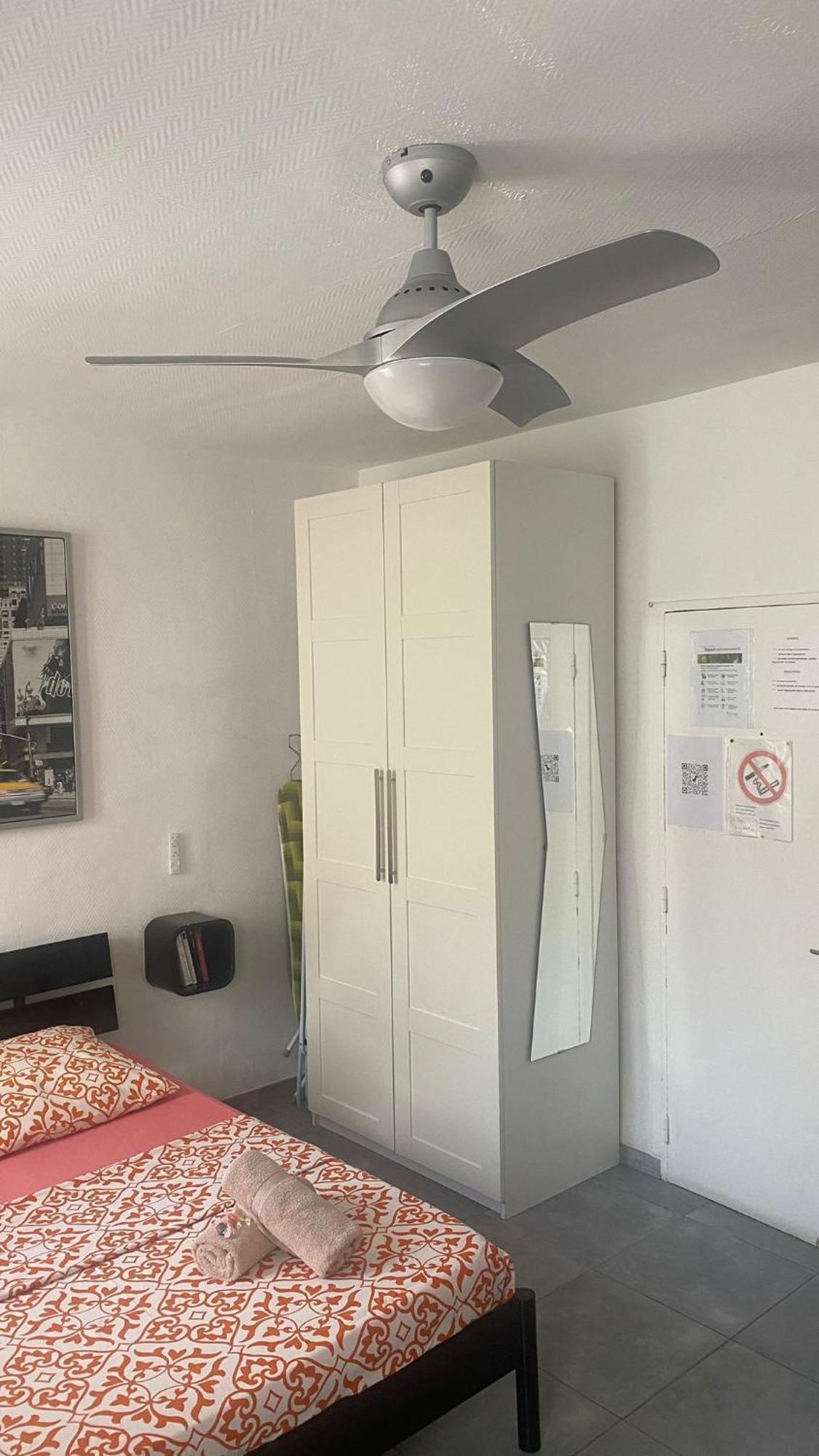 Le Suffren, Ventile ,Wifi, A 100 M De La Plage Toulon Exteriör bild